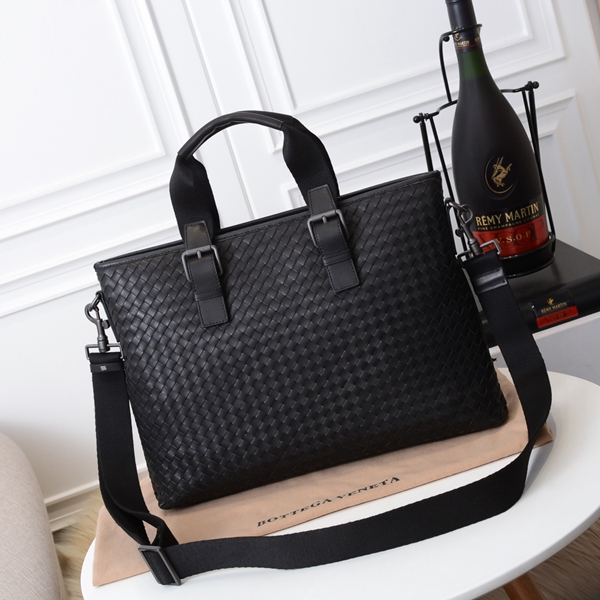 ボッテガヴェネタバッグ側面デザイン